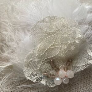 ✨ Artisan Hand-Sewn Ivory Ostrich Feather & Lace 1920s Headband ✨